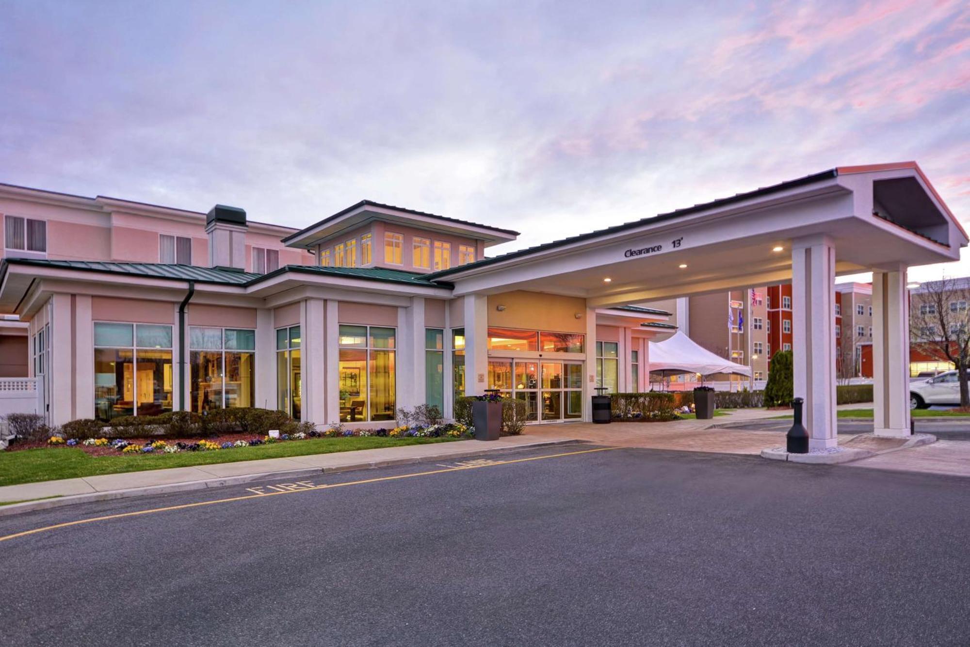 Hilton Garden Inn Riverhead Eksteriør bilde