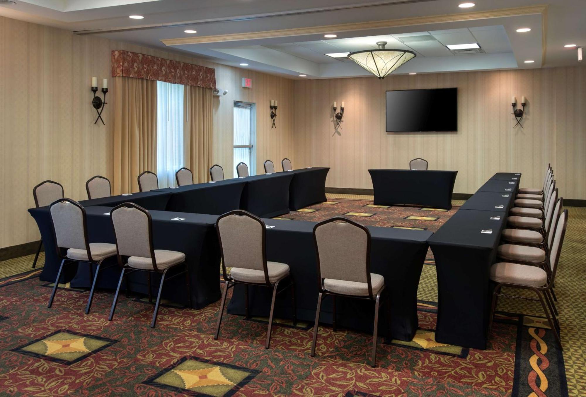 Hilton Garden Inn Riverhead Eksteriør bilde