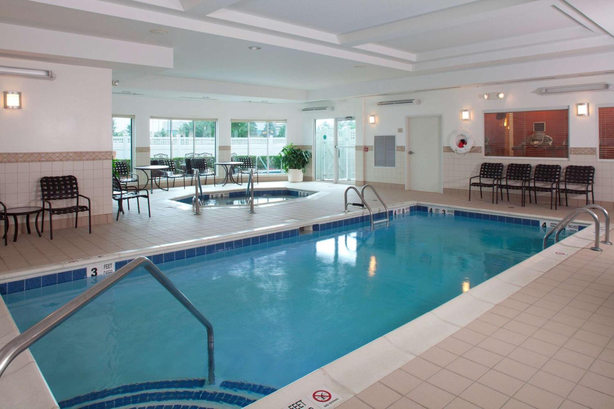 Hilton Garden Inn Riverhead Eksteriør bilde