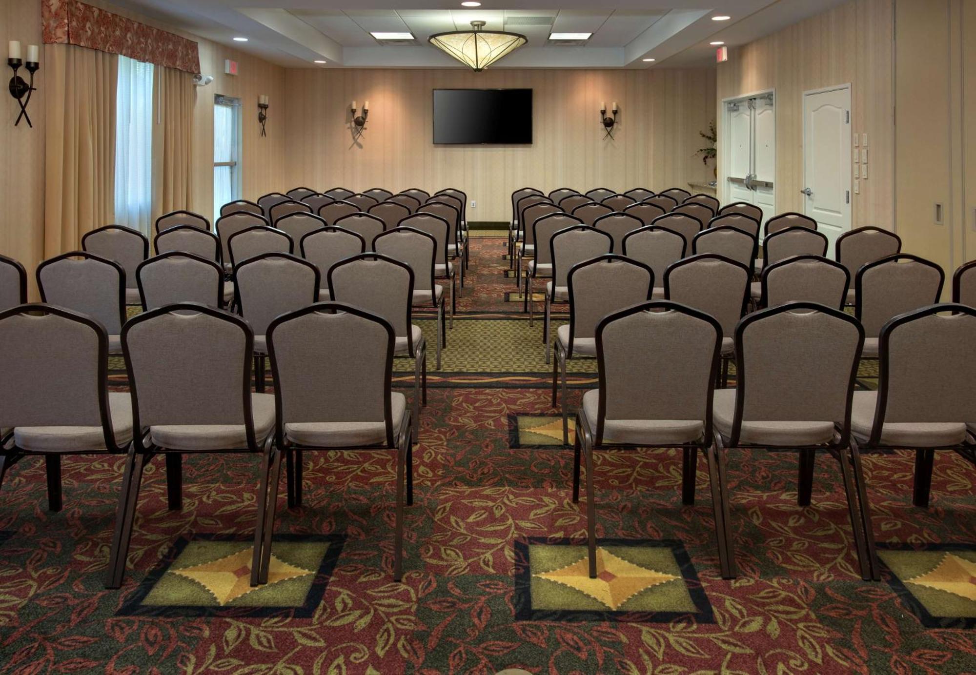 Hilton Garden Inn Riverhead Eksteriør bilde