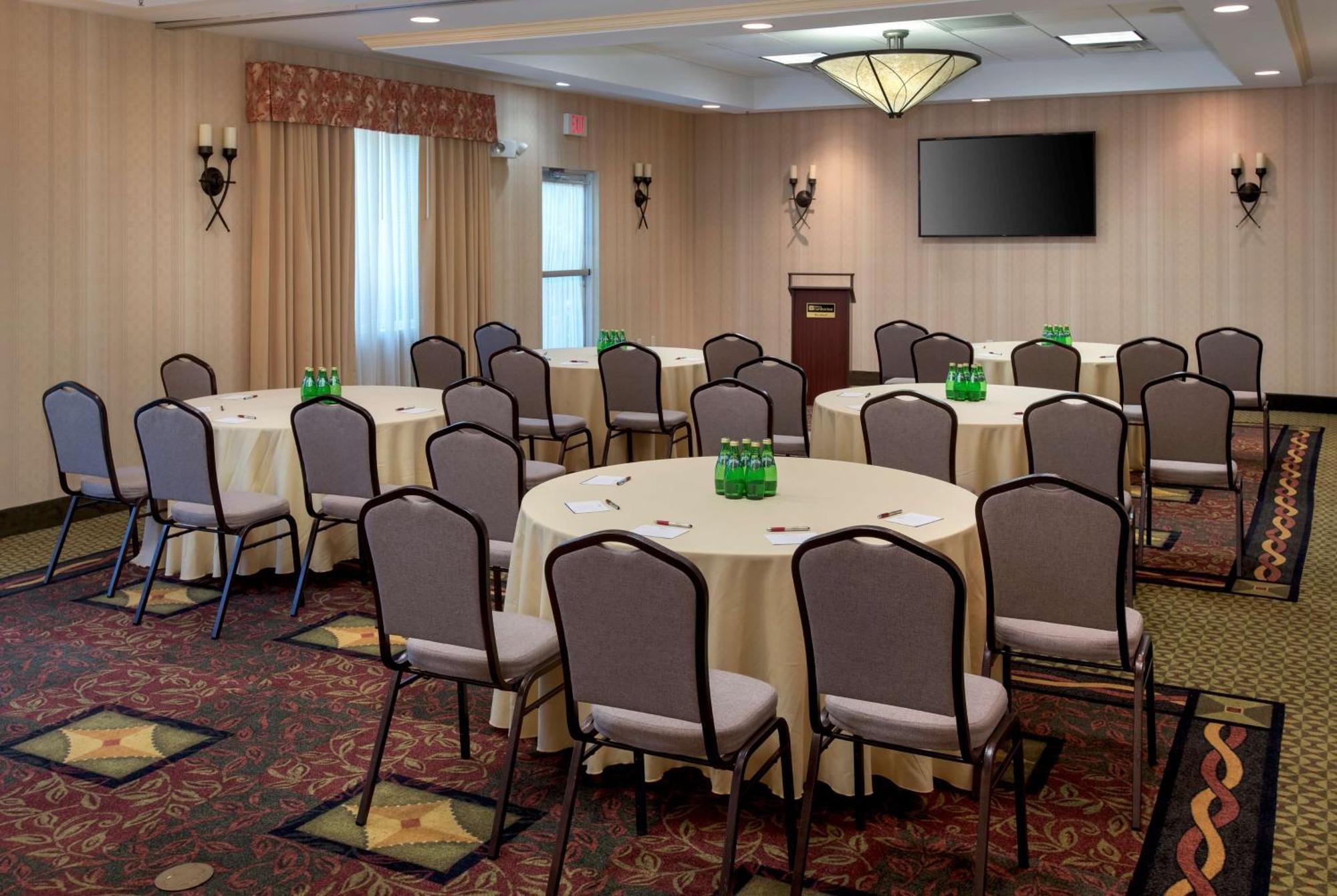 Hilton Garden Inn Riverhead Eksteriør bilde