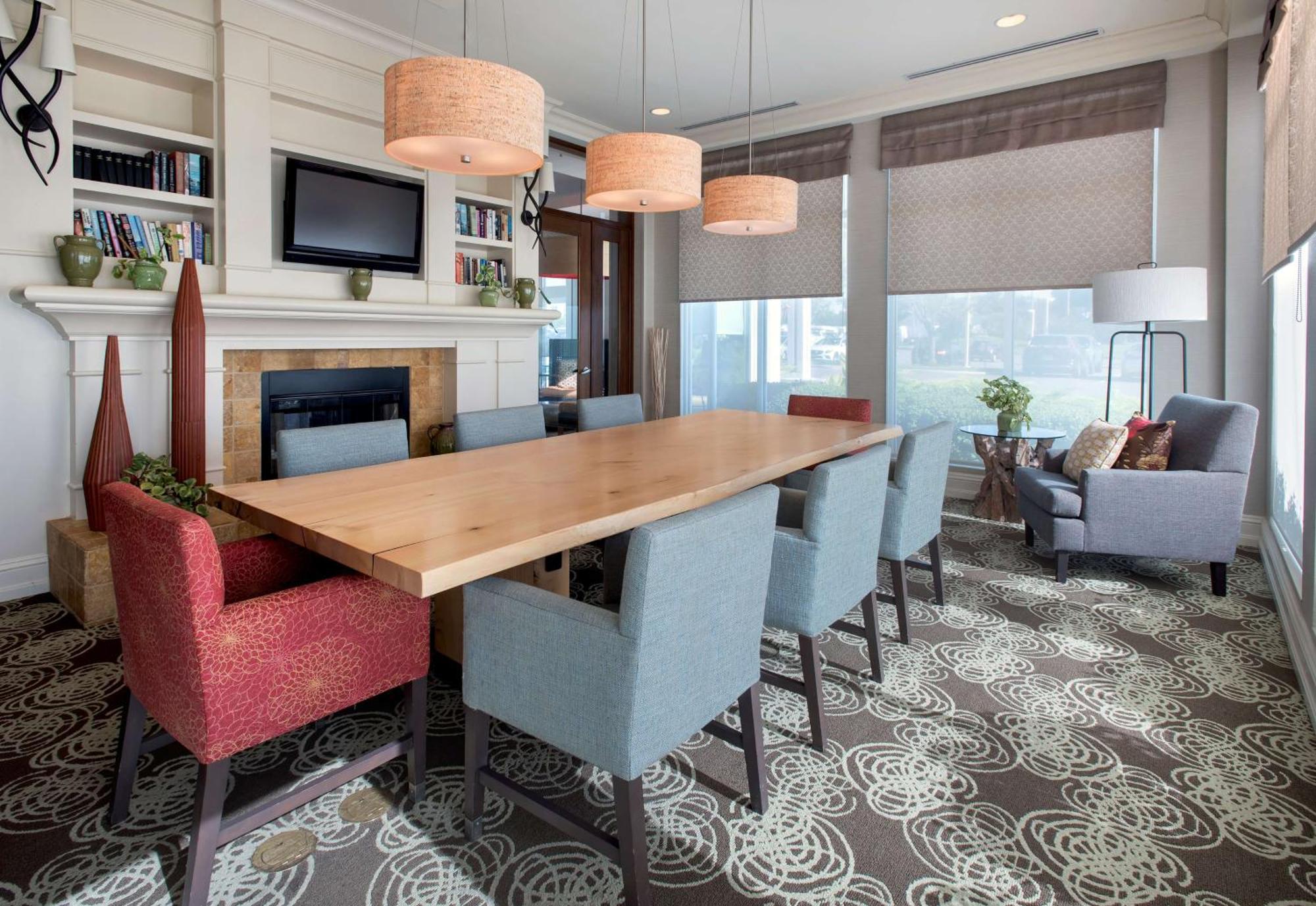 Hilton Garden Inn Riverhead Eksteriør bilde
