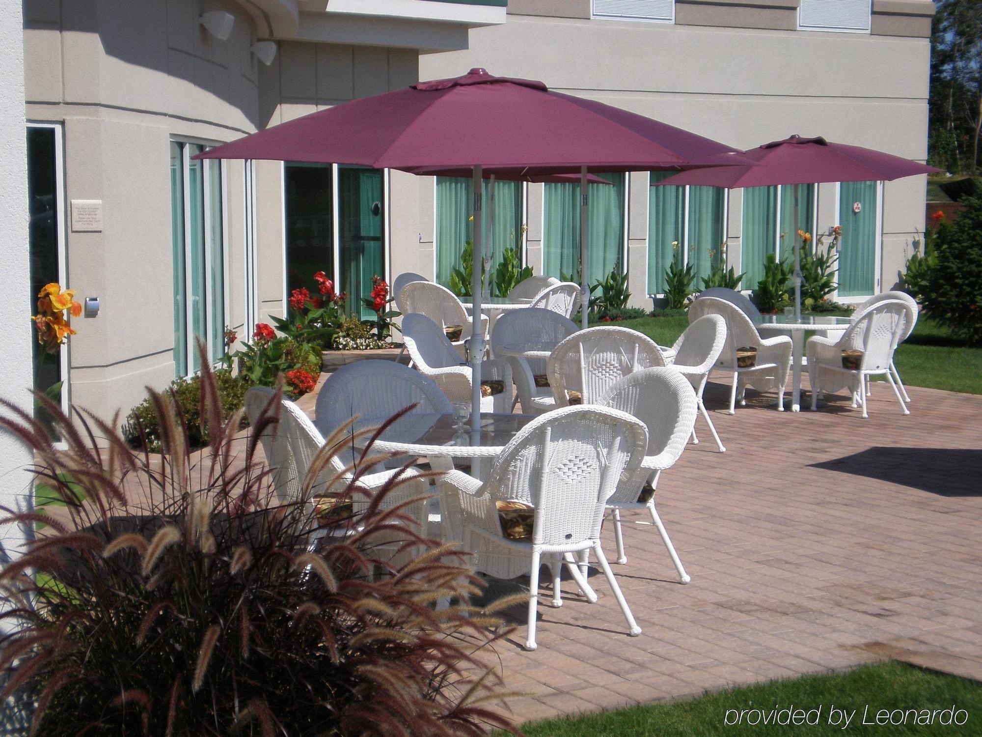 Hilton Garden Inn Riverhead Restaurant bilde