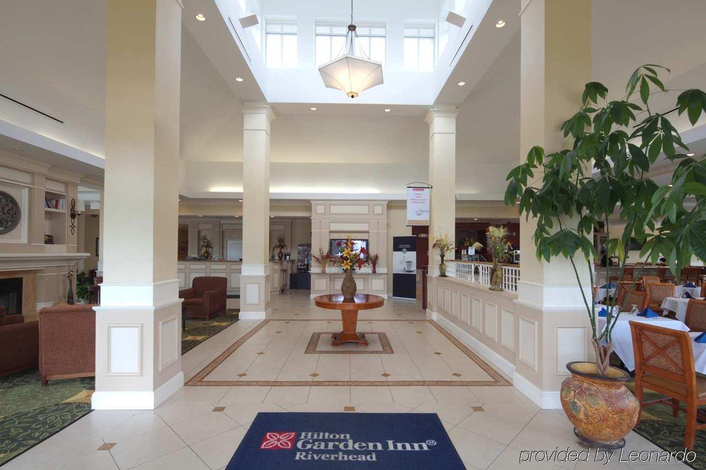 Hilton Garden Inn Riverhead Eksteriør bilde