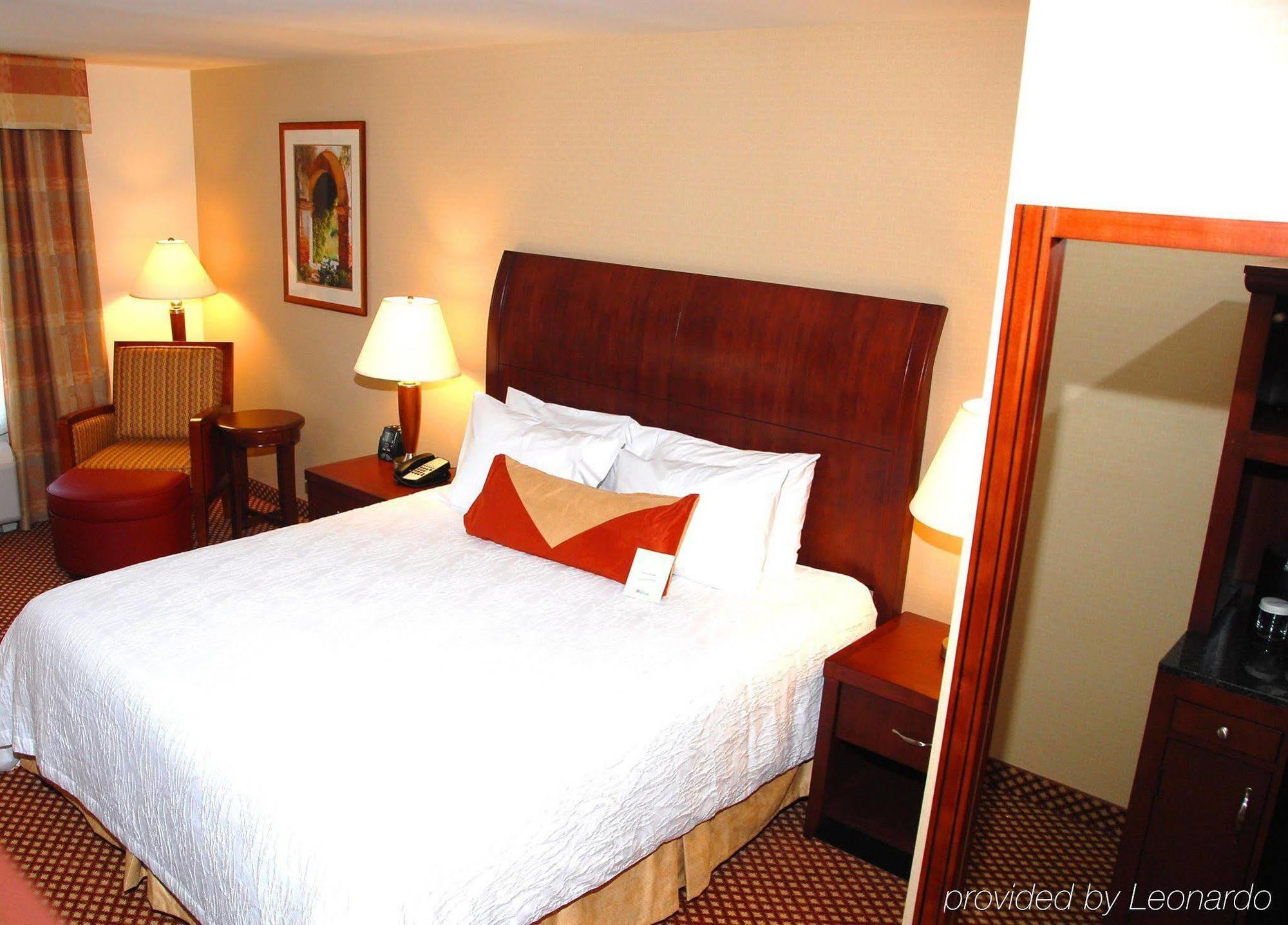 Hilton Garden Inn Riverhead Eksteriør bilde